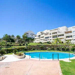 Cyv - W A Pool, Close To The Apartamento